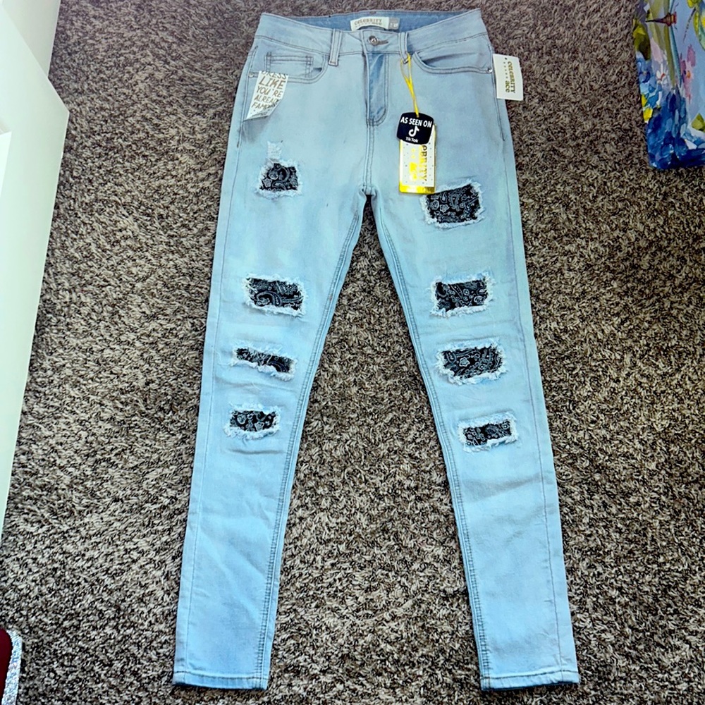 Size 7 ripped Skinny jeans with bandana holes